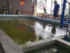 -光头佬室内钓虾场·烧烤·团建·亲子(中山八路店)