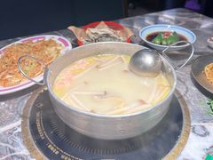 -禄婶鸡煲·打边炉