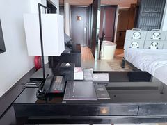 -三亚湾海居铂尔曼度假酒店