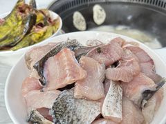 -丹水桥地锅鱼·翘嘴鲌·地方特色全鱼宴(丹江口大坝店)