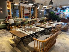 -港丽餐厅(龙之梦长宁店)