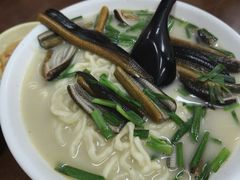 -三百碗宝应长鱼面(板仓街店)