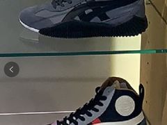 -Onitsuka Tiger(港汇恒隆广场店)