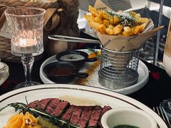 -Mark&Mars Restaurant