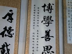 -荒岛实景沉浸密室(江汉路1店)