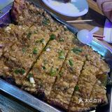 家旁边的烧烤店好多 但是冬天的烧烤店好像没有夏天那么