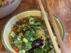 -拈签一笑黄牛肉辣卤串串