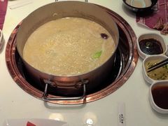 -洪氏嗨捞·猪肚鸡火锅(阳光天地店)