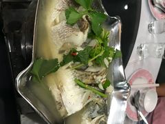 -光海鲜鱼翅餐厅(叻差拉披色路店)