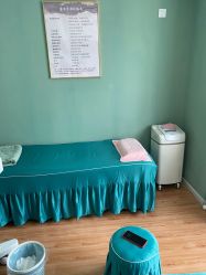 -萱草产后康复催乳中心(江宁万达店)