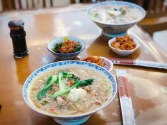 三鲜粉-邱芳粉店(迎宾大道旗舰店)