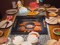 -老牌坊云南鱼豆花火锅(哈西万达店)