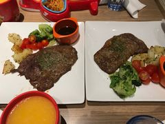 -必胜客(新中纬店)