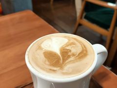 拿铁咖啡-雕刻时光咖啡馆(交大店)