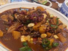 -俭寨大盘鸡·手抓肉·烧烤新疆菜(乌苏路店)