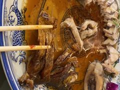 -梓檚中餐厅湖北菜小龙虾武昌鱼排骨藕汤(黄鹤楼店)