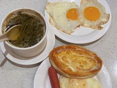 -香港新发烧腊茶餐厅(水围店)