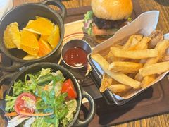 -BOURBON 玻本美式餐厅酒吧(虹桥新天地店)