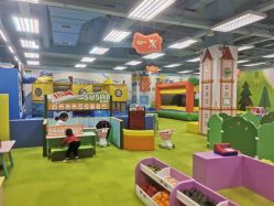 -莫莉幻想儿童乐园(郑州丹尼斯三天地店)