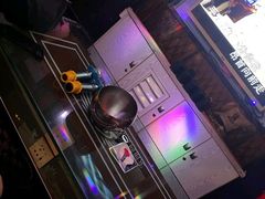 -艾尚主题式KTV(艾溪湖绿地店)