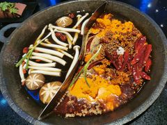 -季季红火锅(柳州城中万达二店)