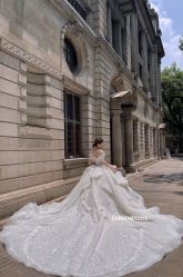 点击看大图 -GODDESS WHITE婚纱礼服(鹏城动力大厦店)