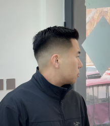 -东方先生国潮男士理发馆