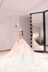 -莫小姐婚纱