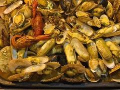 -老东镇啤酒屋海鲜加工·蒸汽海鲜·海鲜烧烤(台东店)