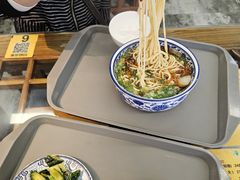 -东方宫·中国兰州牛肉拉面清真(三里屯店)