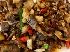 白辣椒炒鸡杂-伙工殿餐厅(吉大店)