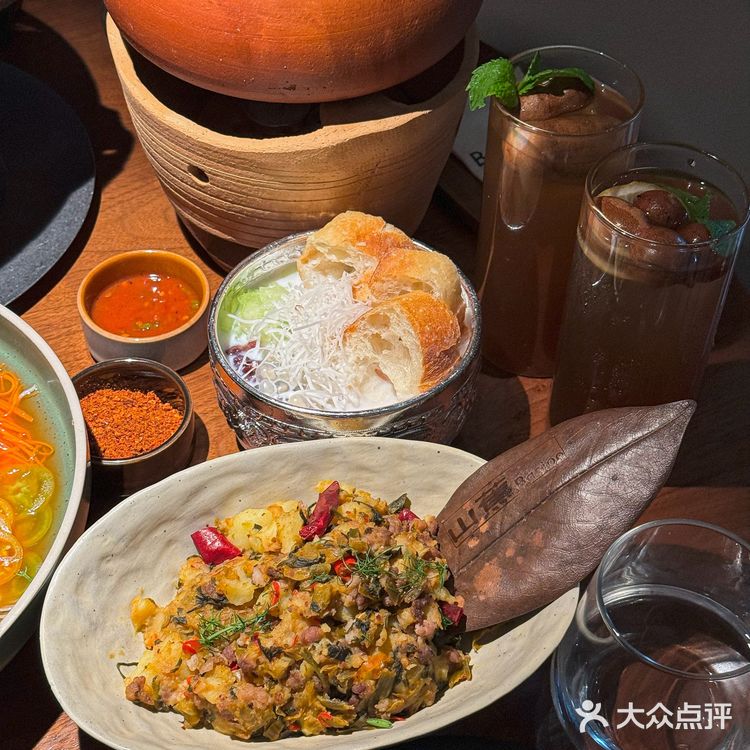 在武汉吃到了正宗的非遗傣家菜！