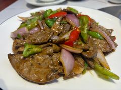 -雪乡人家东北菜·铁锅炖一切(高斯路店)