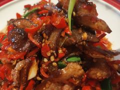 小炒腊拱嘴-有红鸡毛店·川菜(建设路店)