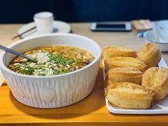小油条配酸辣汤-味莊·青岛菜(云霄路店)