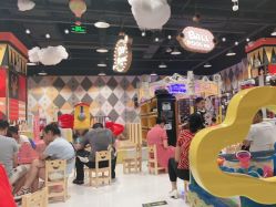-哈尼鹿儿童乐园(长沙梅溪湖步步高店)