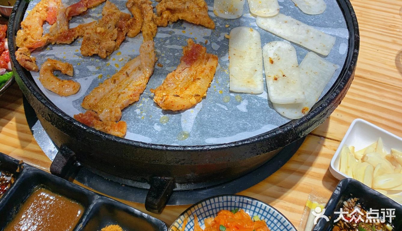 排队两小时的烤肉！[吐]