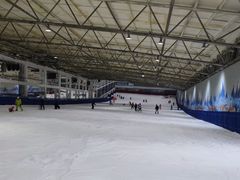 -乔波室内滑雪场
