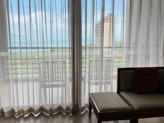 -三亚湾海居铂尔曼度假酒店