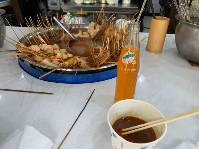 荆东路女人街麻辣烫-"吃麻辣烫必来!感觉这里调的酱比外面的好.