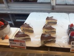 -缇纳甜妮·西餐·甜点(商字店)