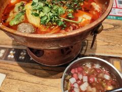 -成都你六姐·牛肉冒菜(上海环宇荟店)