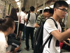 -公园前(地铁站)