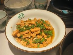 -费大厨辣椒炒肉(黄兴中心广场店)