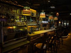 -城墙外BAR
