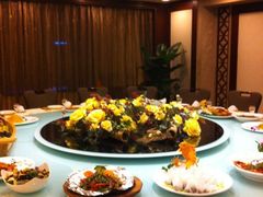 -顺峰海鲜酒楼(省府店)