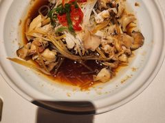 -八府香鸭·啫啫煲(华山路店)