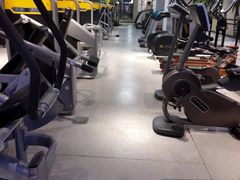 -格易美游泳馆健身房(新昆仑店)