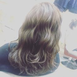 -茶发Salon·烫发染发理发