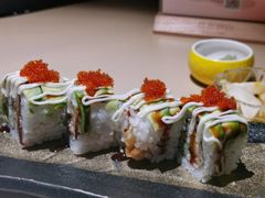 牛油果炸虾卷-江左尚白日本料理(万象城店)